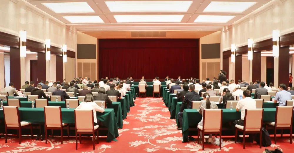 20220428湖北省工商聯直屬商協會會長會議圖片-1.jpg